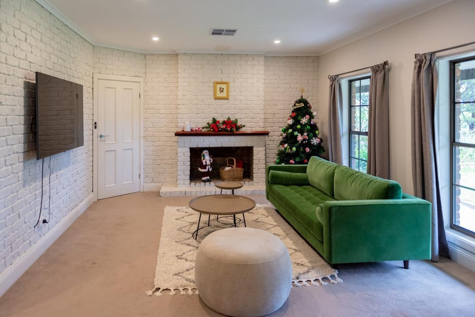 Furche Barossa 5 Bedroom Holiday House House in Tanunda