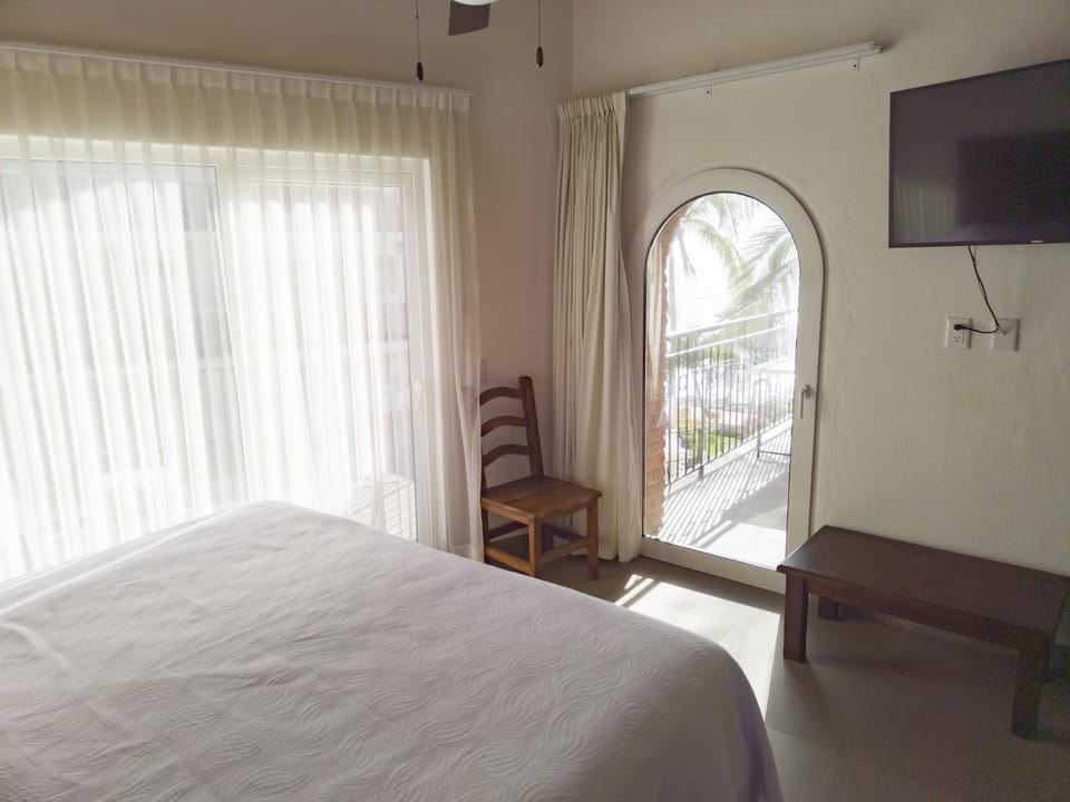TV and multimedia, Photo of the whole room