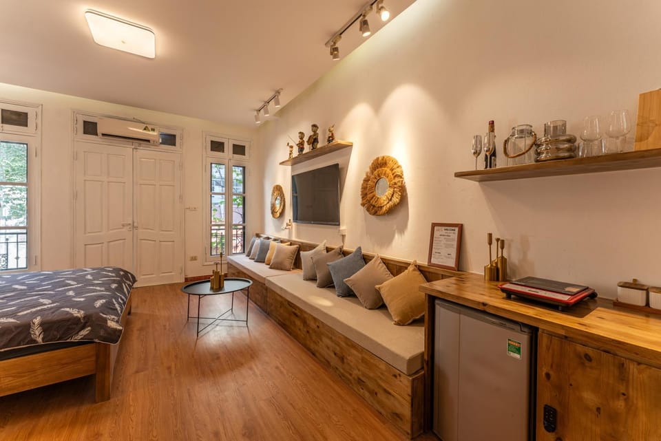 Bed, TV and multimedia, Photo of the whole room, air conditioner