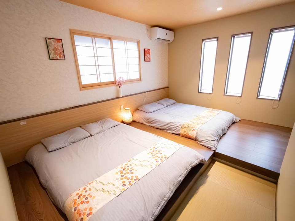 Bed, Bedroom, air conditioner