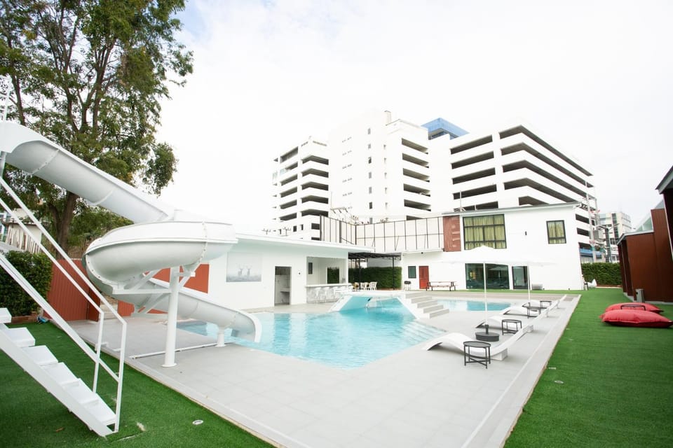 Big Alice Pool Villa Pattaya Villa in Pattaya City