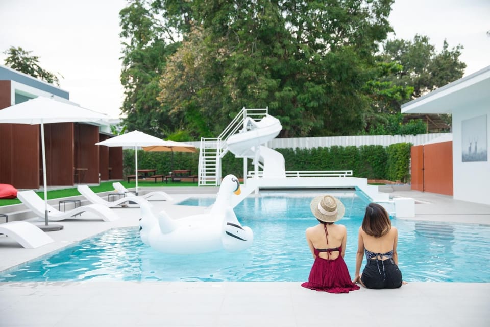 Big Alice Pool Villa Pattaya Villa in Pattaya City