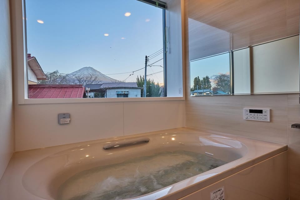 Bathroom, View (from property/room), Mountain view, Bath