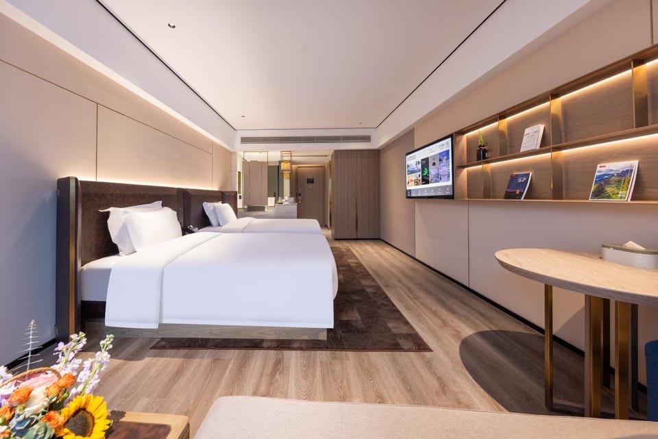 Bed, Living room, Photo of the whole room, Bedroom