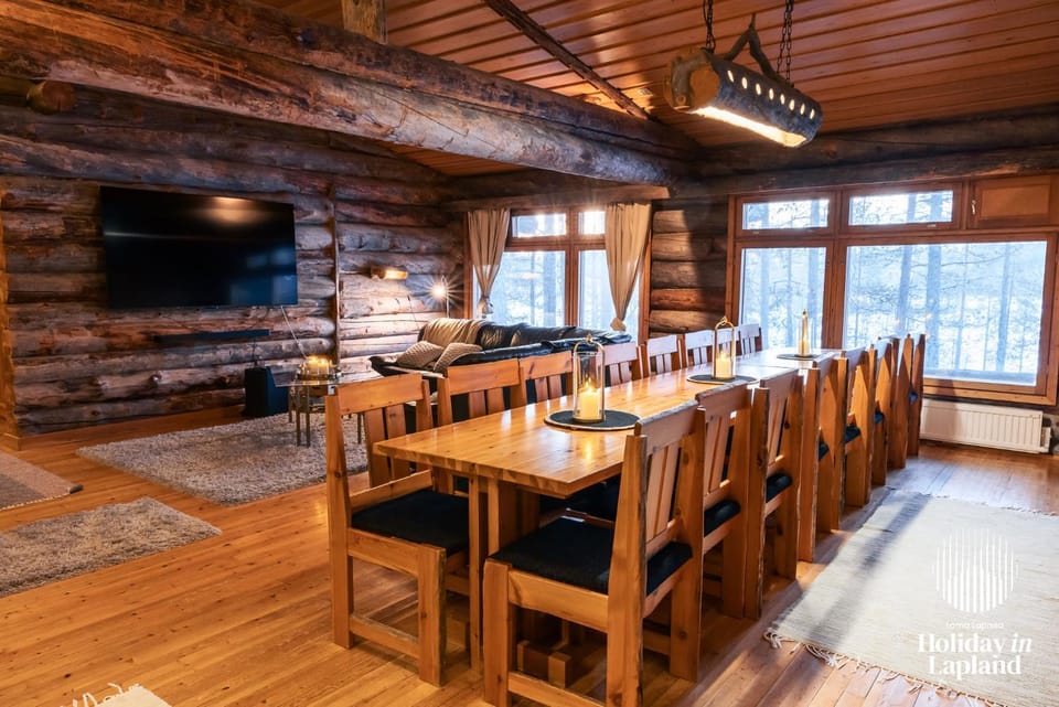 Seating area, Dining area