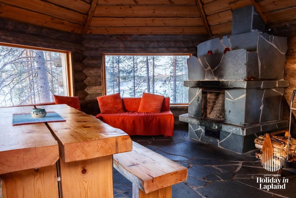 Seating area, fireplace