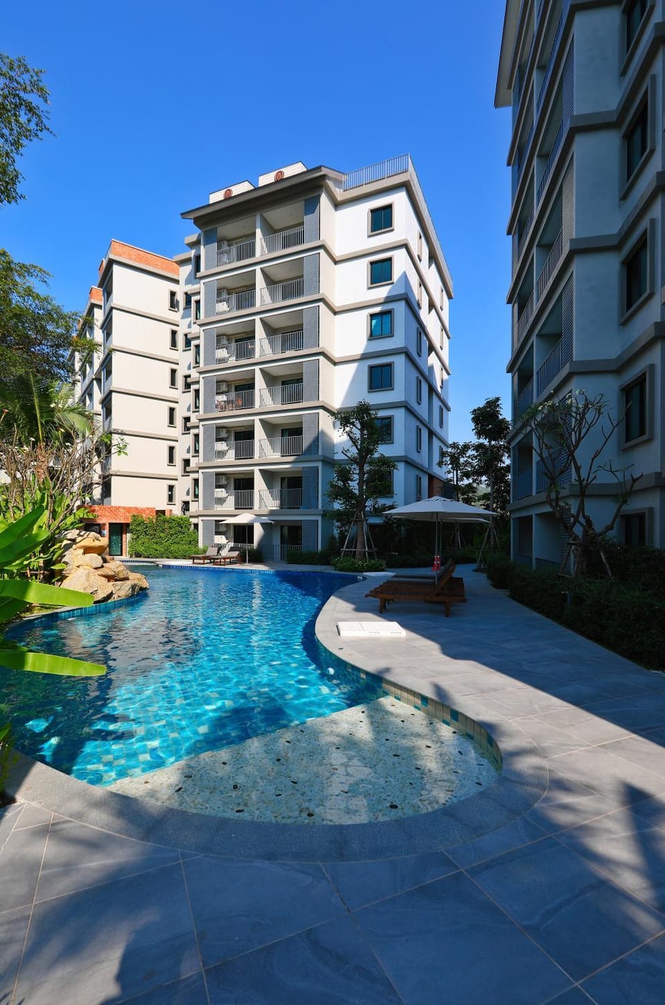 Property building, Swimming pool