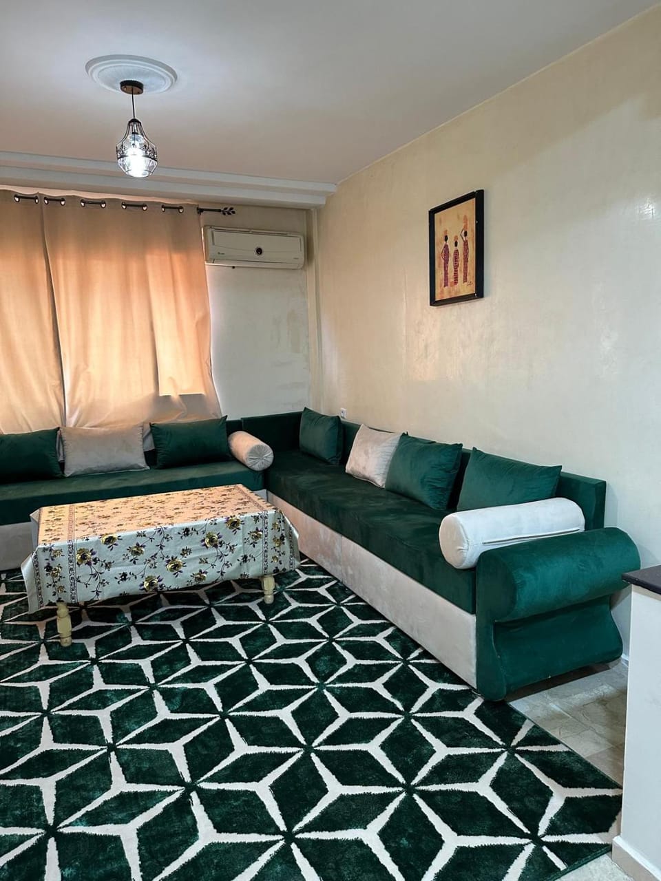 Le Chaleureux 34 face de la gare CTM Hivernage Apartment in Marrakesh