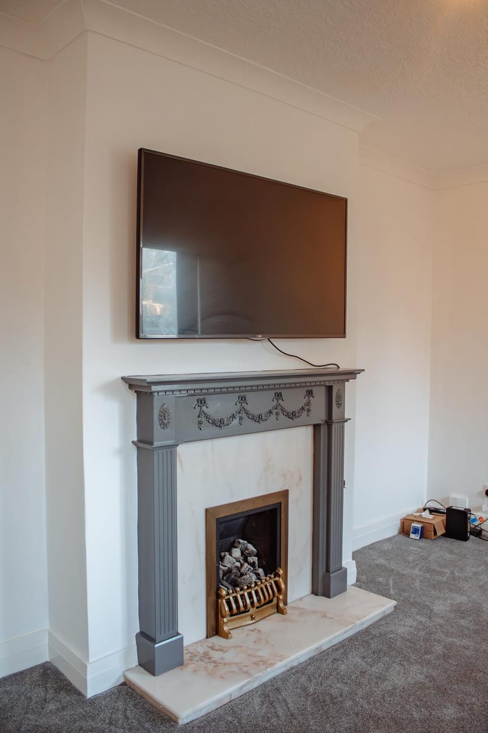 Spacious 4-Bed Flat - 10 Mins to City Centre Apartment in Leeds