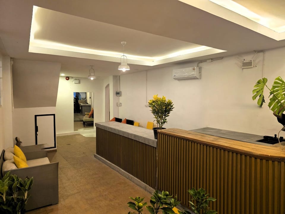 Communal lounge/ TV room
