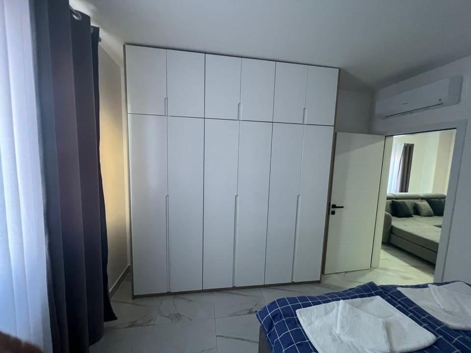 Bedroom, wardrobe