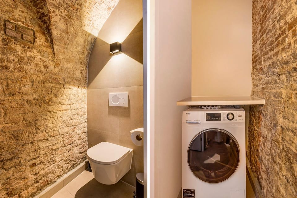 Toilet, washing machine