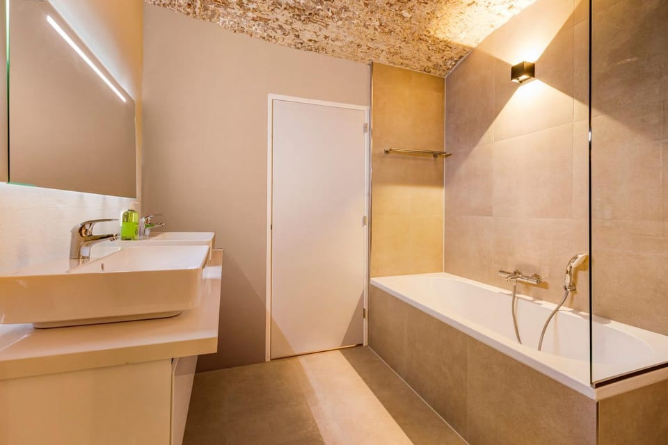 Shower, Bathroom, Bath, towels