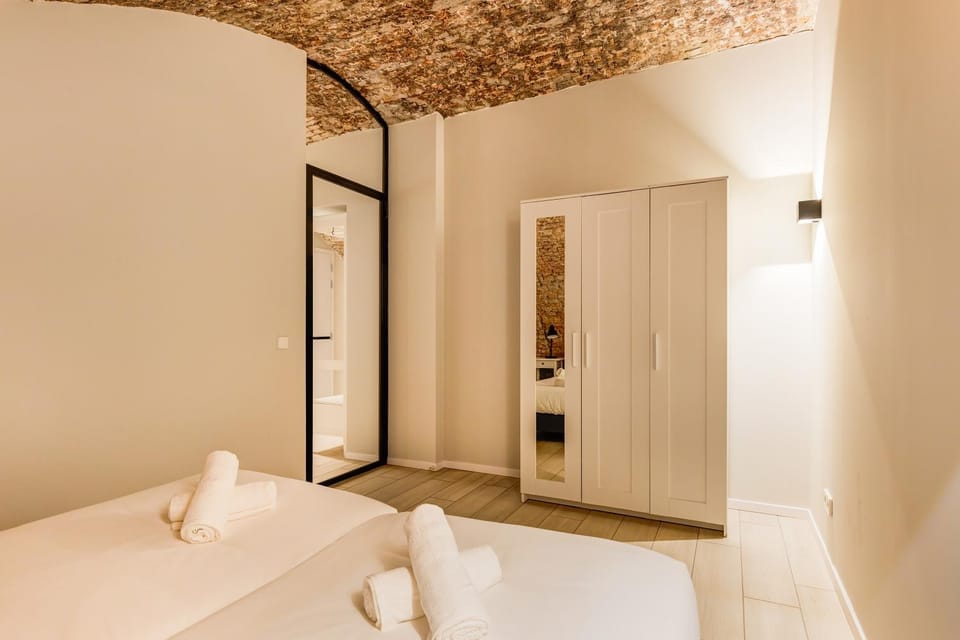 Bed, Photo of the whole room, Bedroom, wardrobe