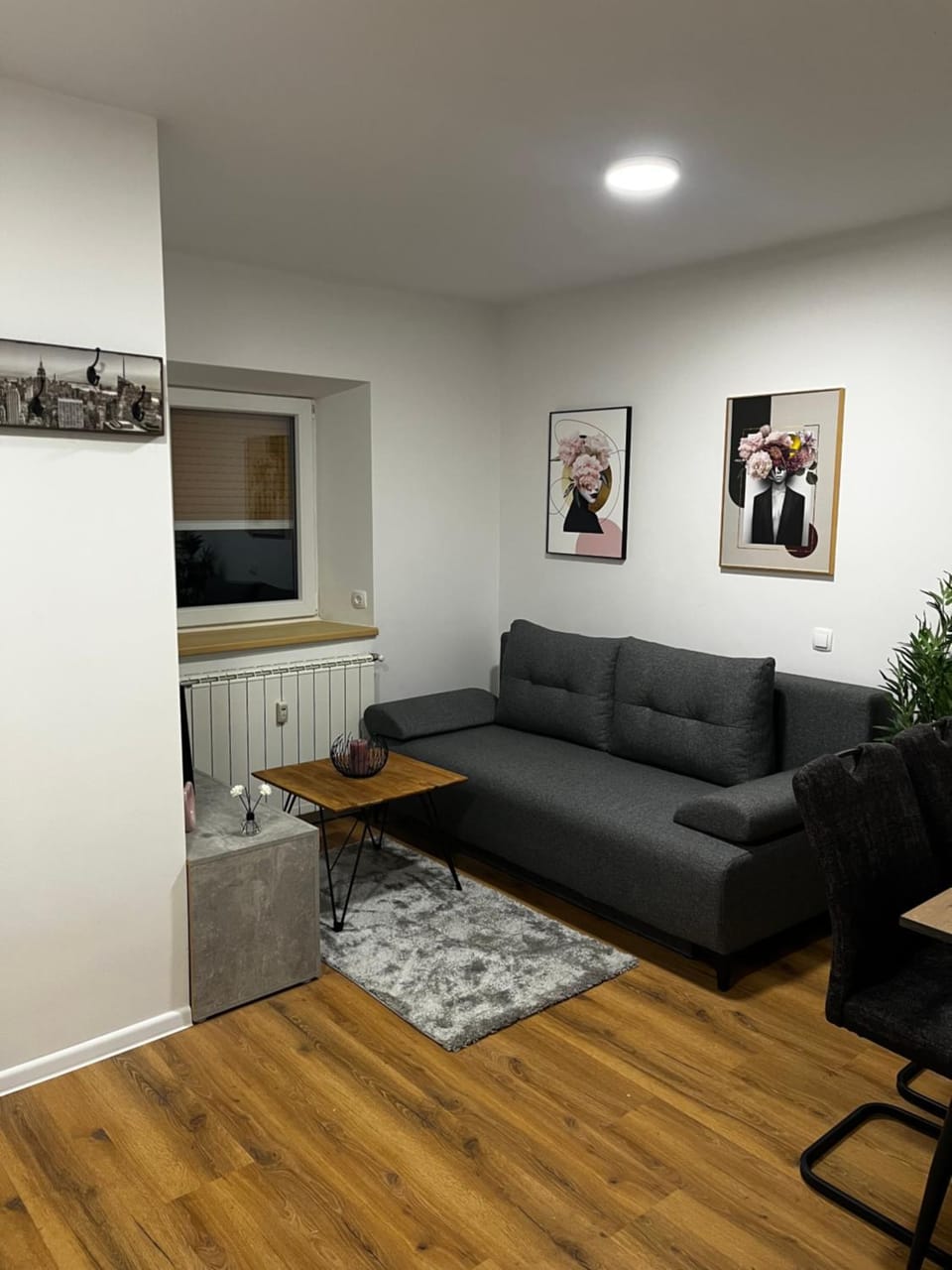 Living room, Seating area