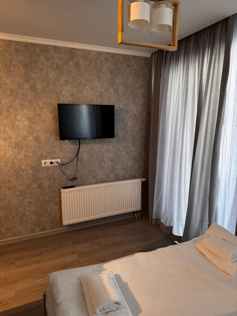 Communal lounge/ TV room, Bed, TV and multimedia, Photo of the whole room, Evening entertainment, Bedroom, internet
