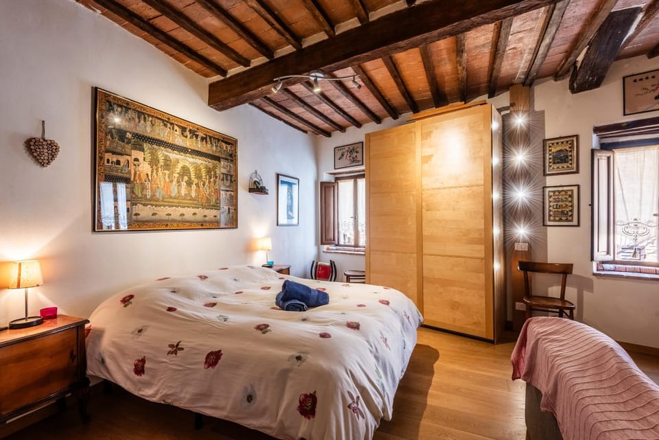Property building, Living room, Bedroom