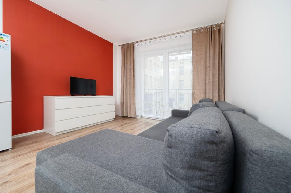 Communal lounge/ TV room, TV and multimedia, Living room, Seating area, Evening entertainment