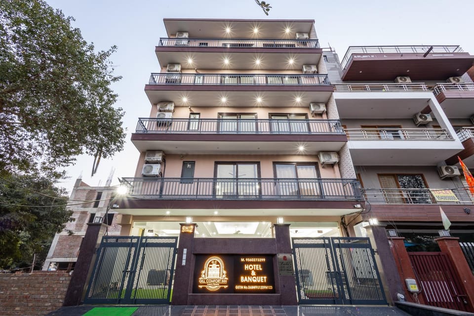 Property building, View (from property/room), Balcony/Terrace