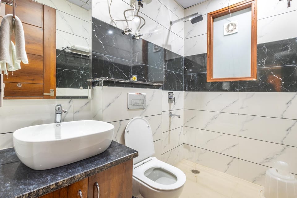 Shower, Bathroom, towels