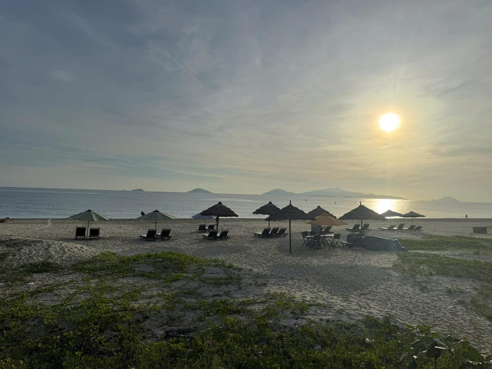 Day, Natural landscape, Beach, Sea view, Sunrise, sunbed