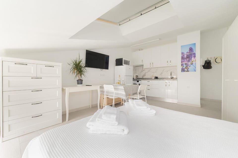 Buhardilla con terraza acogedora Apartment in Madrid
