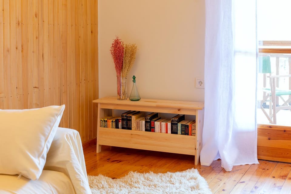 Library, Living room, Seating area