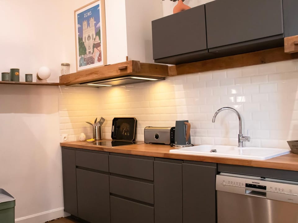 Kitchen or kitchenette