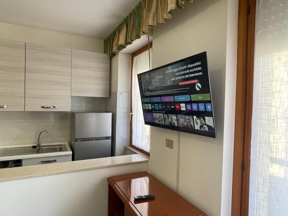 TV and multimedia, Kitchen or kitchenette