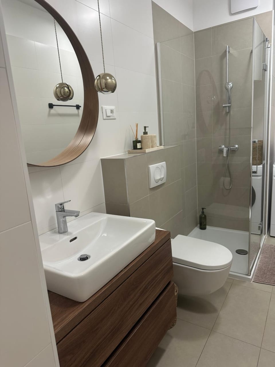 Žnjan beachfront luxury beautiful new apartment with garden jacuzzi and sauna Apartment in Split