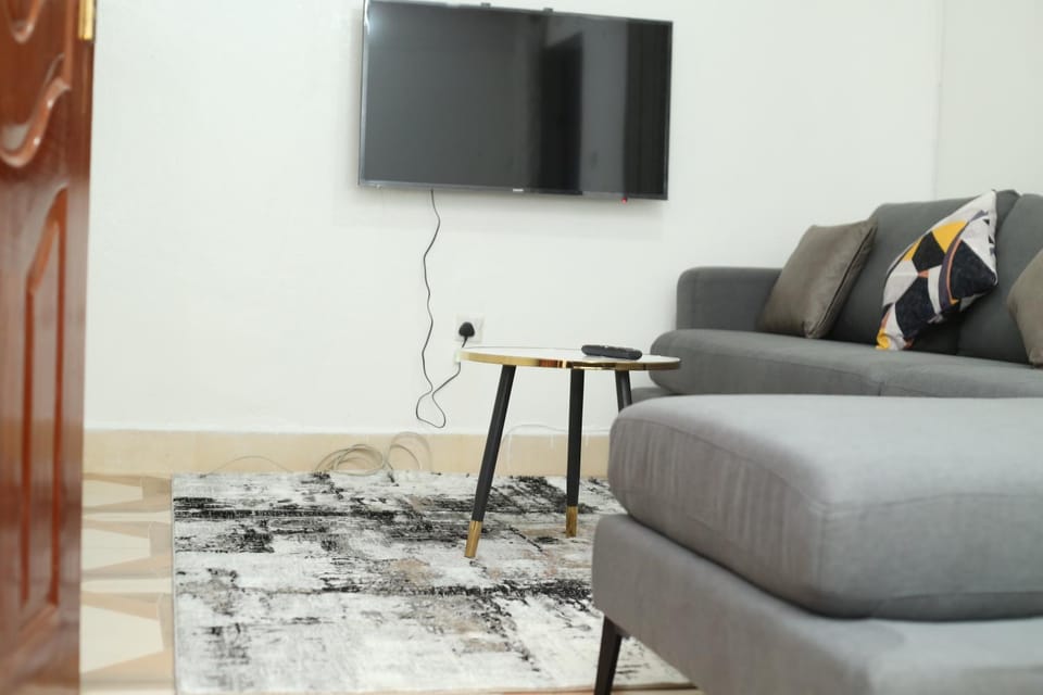 Communal lounge/ TV room, TV and multimedia, Living room, Seating area, Evening entertainment