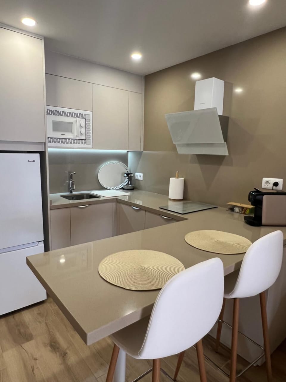 Kitchen or kitchenette