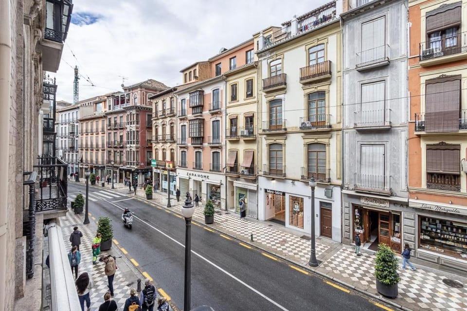 Luxury Suite Reina Isabel Apartment in Granada