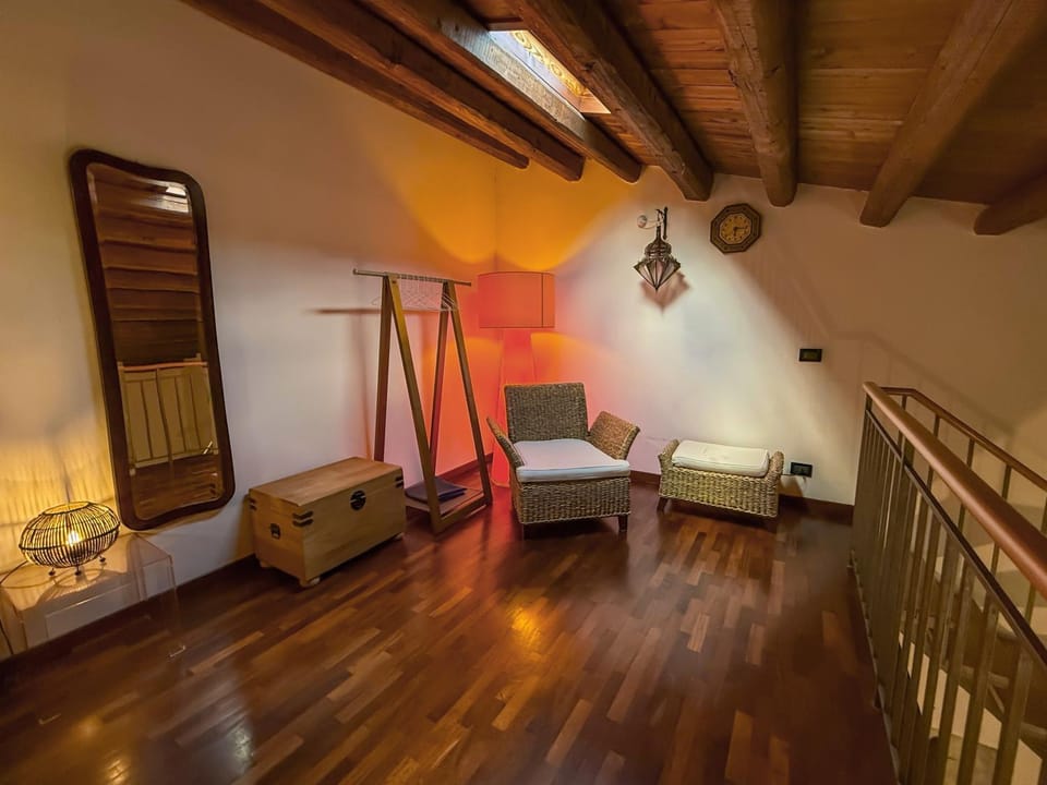 Photo of the whole room, Decorative detail, Bedroom