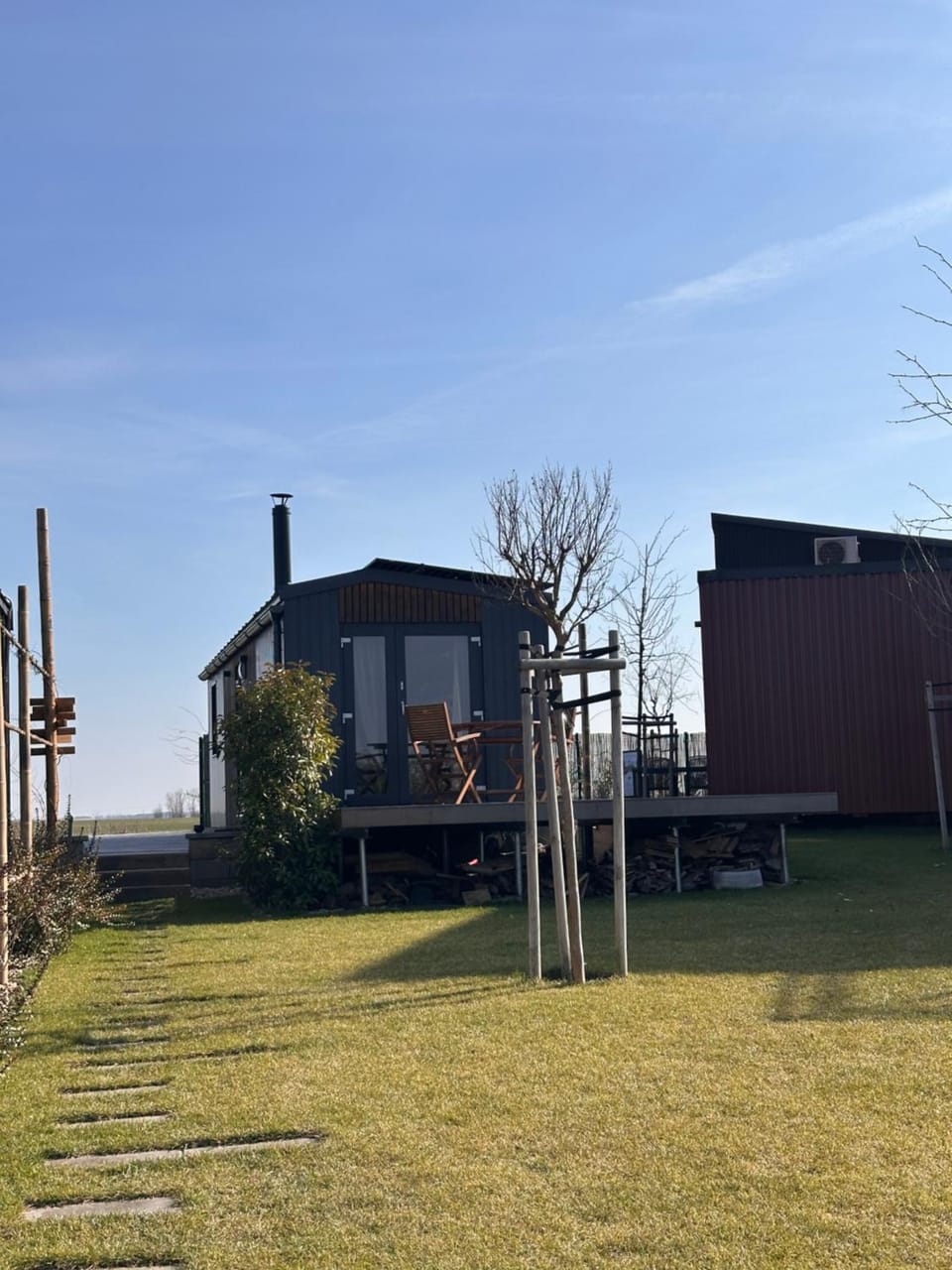 Kolokemp pri súkromnom jazere Boldog House in Bratislava Region, Slovakia