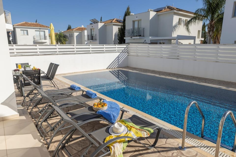 Villa Palms 32 Villa in Paralimni