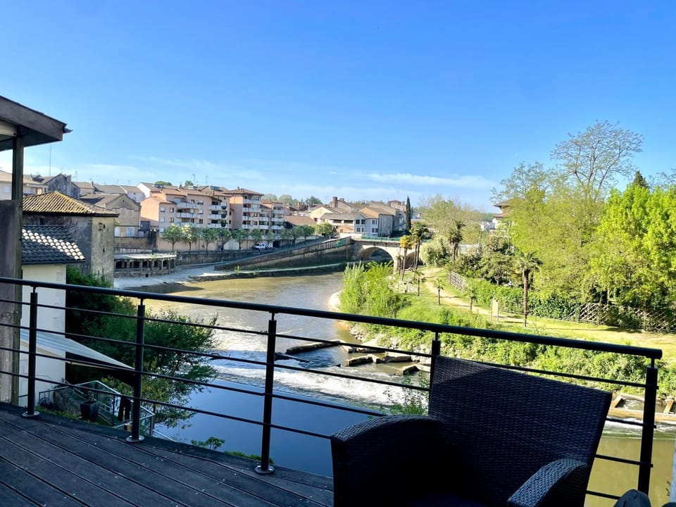 Entre deux Rives - Vue sur la Ville - Spacieux Apartment in Mont-de-Marsan
