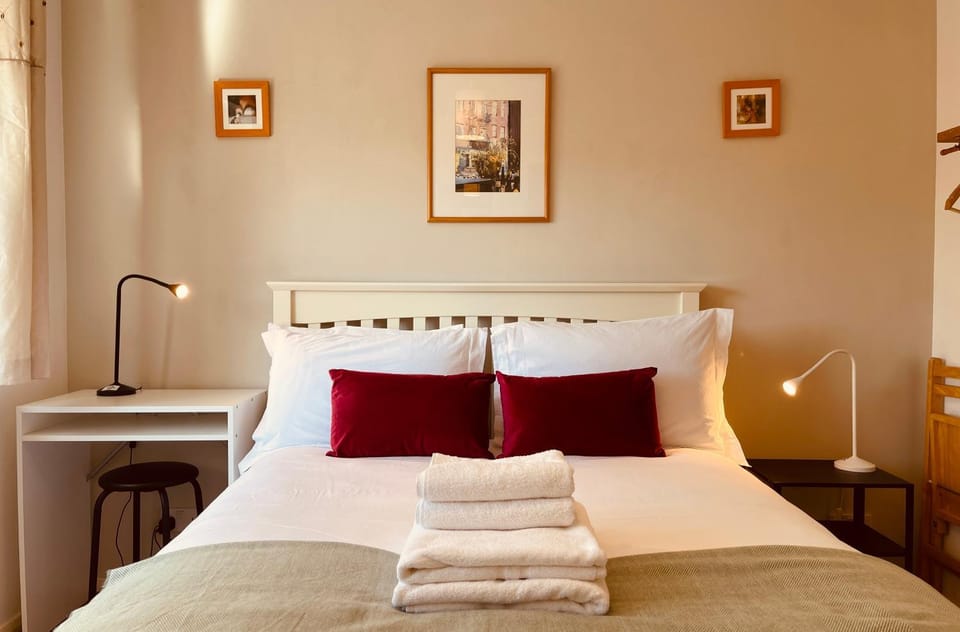 Bed, Bedroom