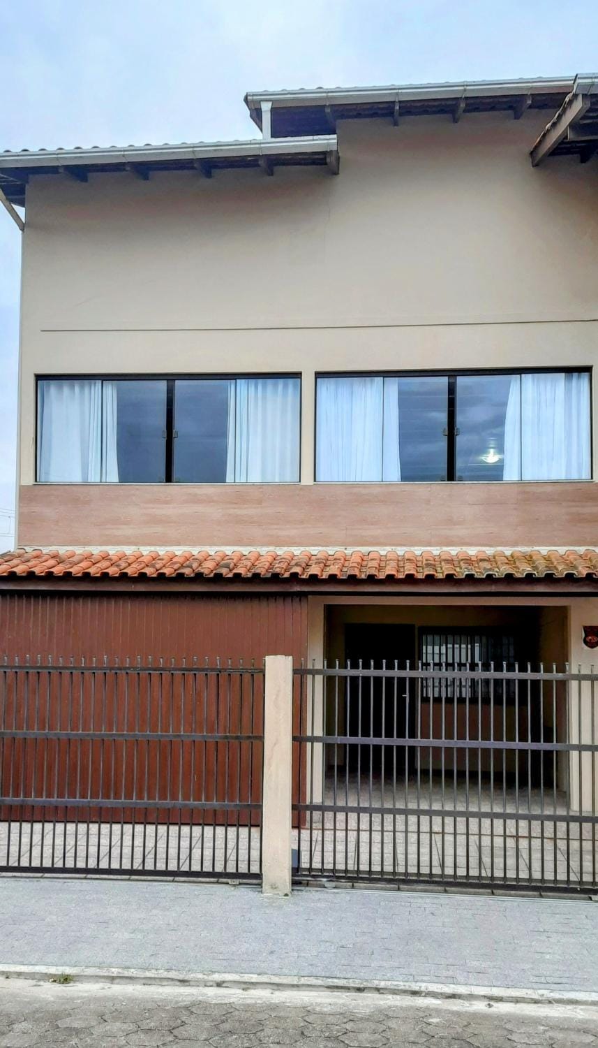 Dormindo com barulho do mar House in Penha