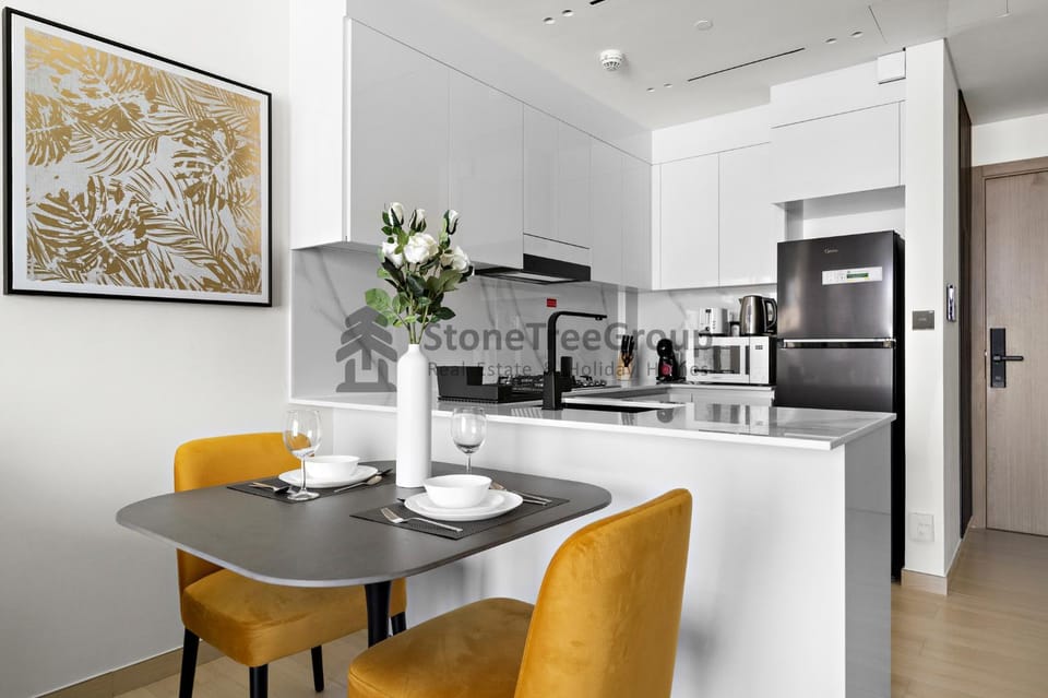 High-Floor and Spacious 1BR at Binghatti Emerald Apartment in Dubai