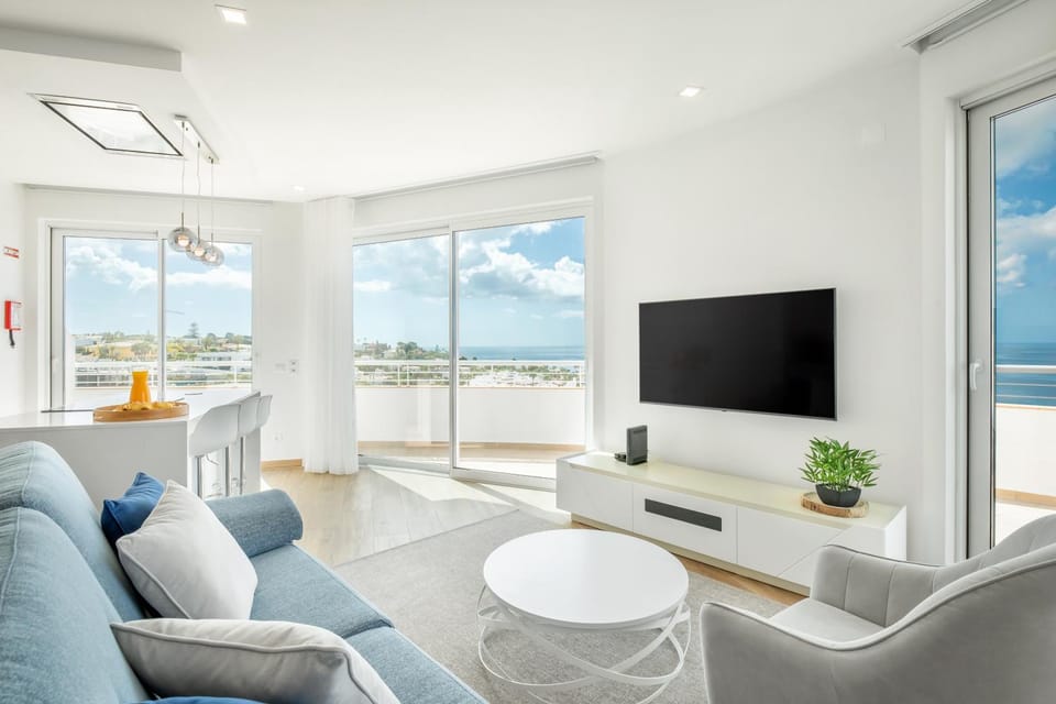 Blue Beach Ocean View, Porto de Mós VR14 Apartment in Lagos