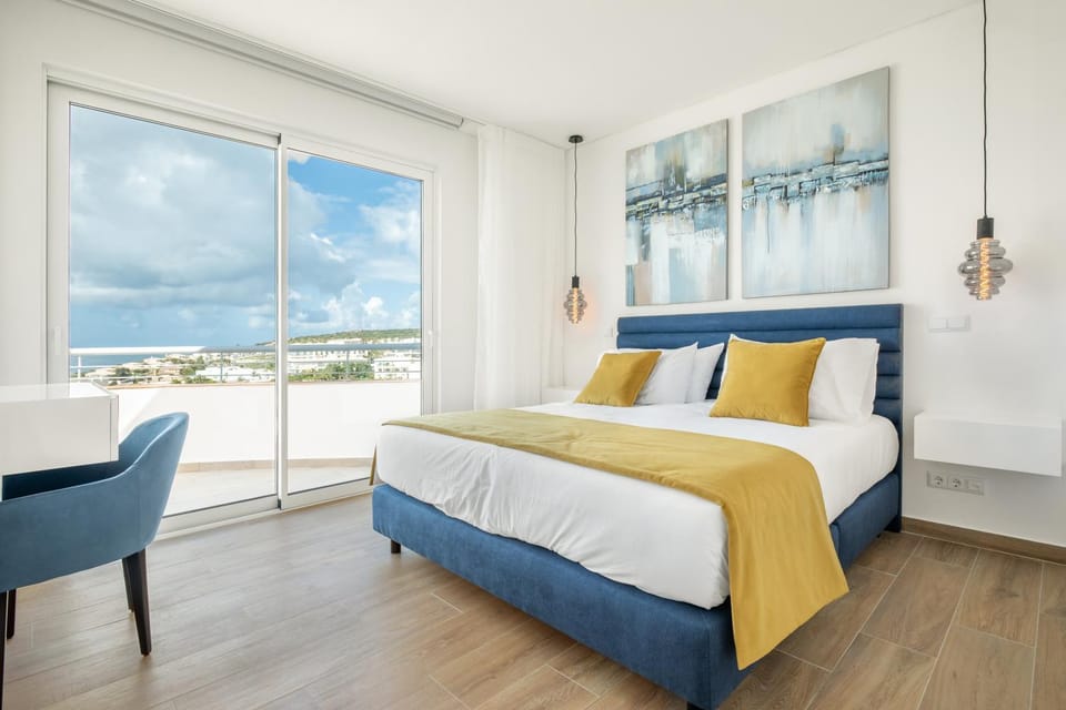 Blue Beach Ocean View, Porto de Mós VR14 Apartment in Lagos