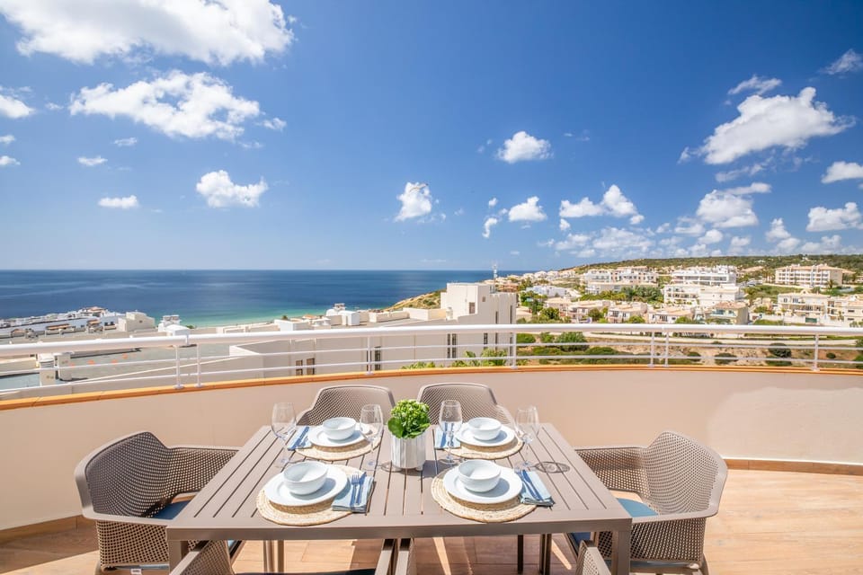 Blue Beach Ocean View, Porto de Mós VR14 Apartment in Lagos