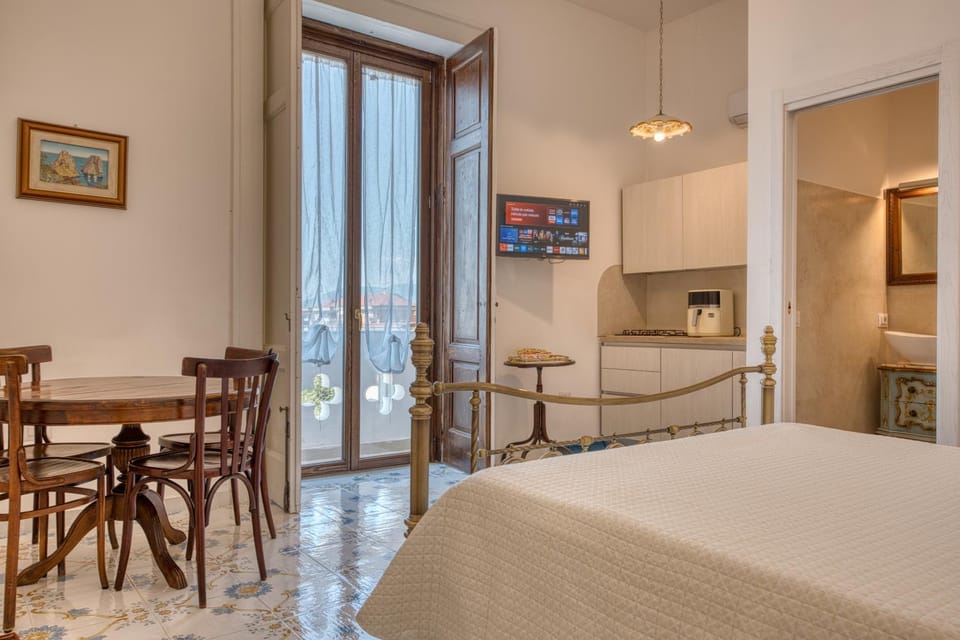 Lumina Two Suites in Historic Villa near Pompeii Apartment in Campania