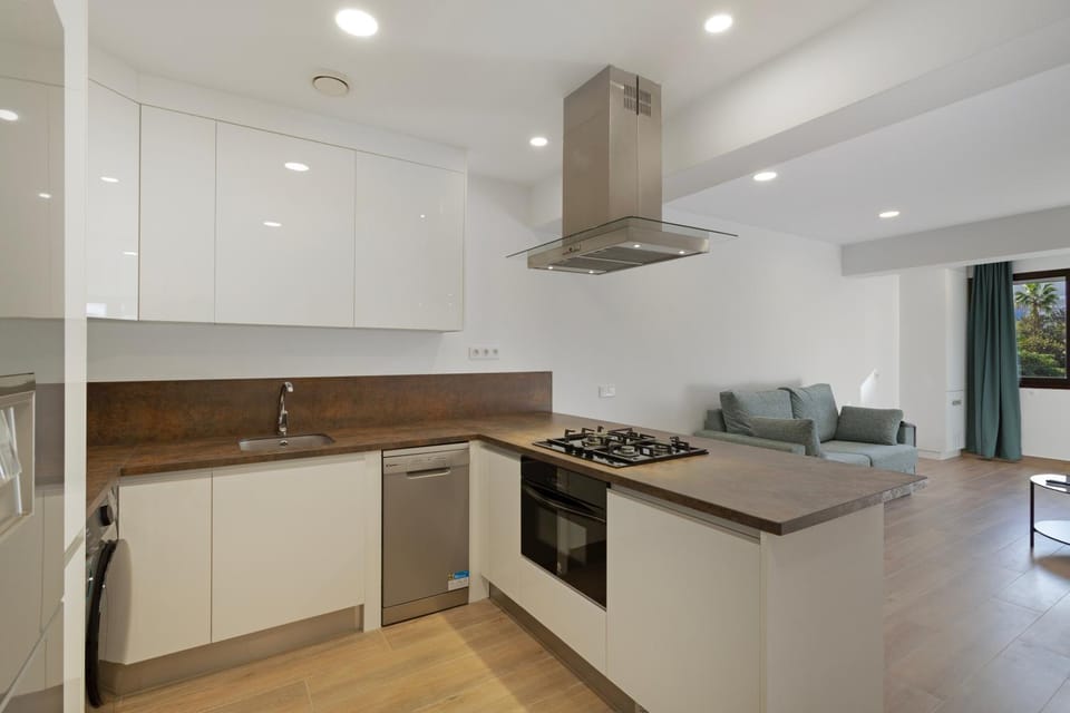 Kitchen or kitchenette, Living room