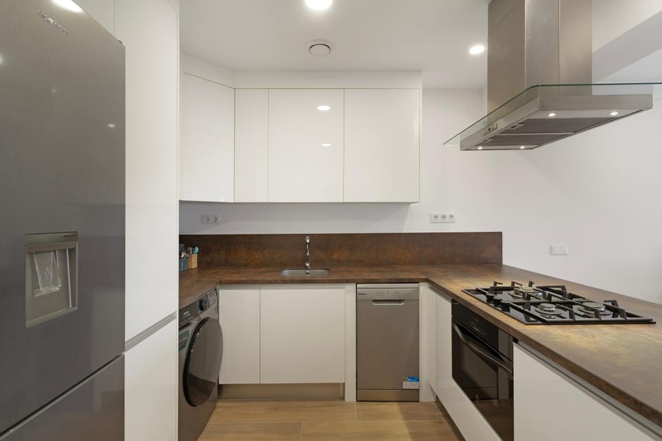 Kitchen or kitchenette, Living room
