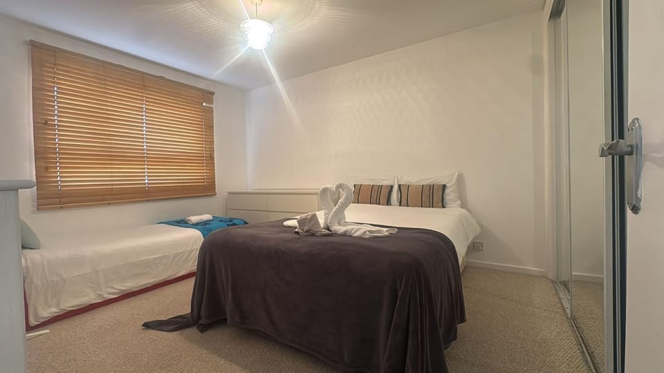 Nice 3bed apartment only 3 stops to London centre Apartment in London