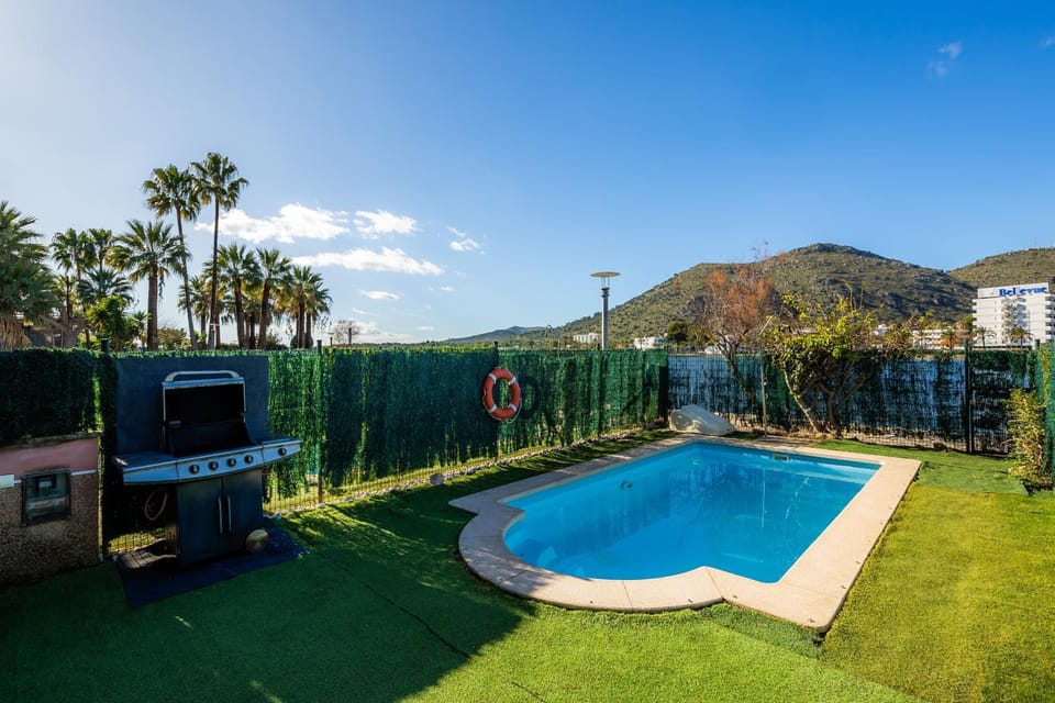 Property building, Swimming pool