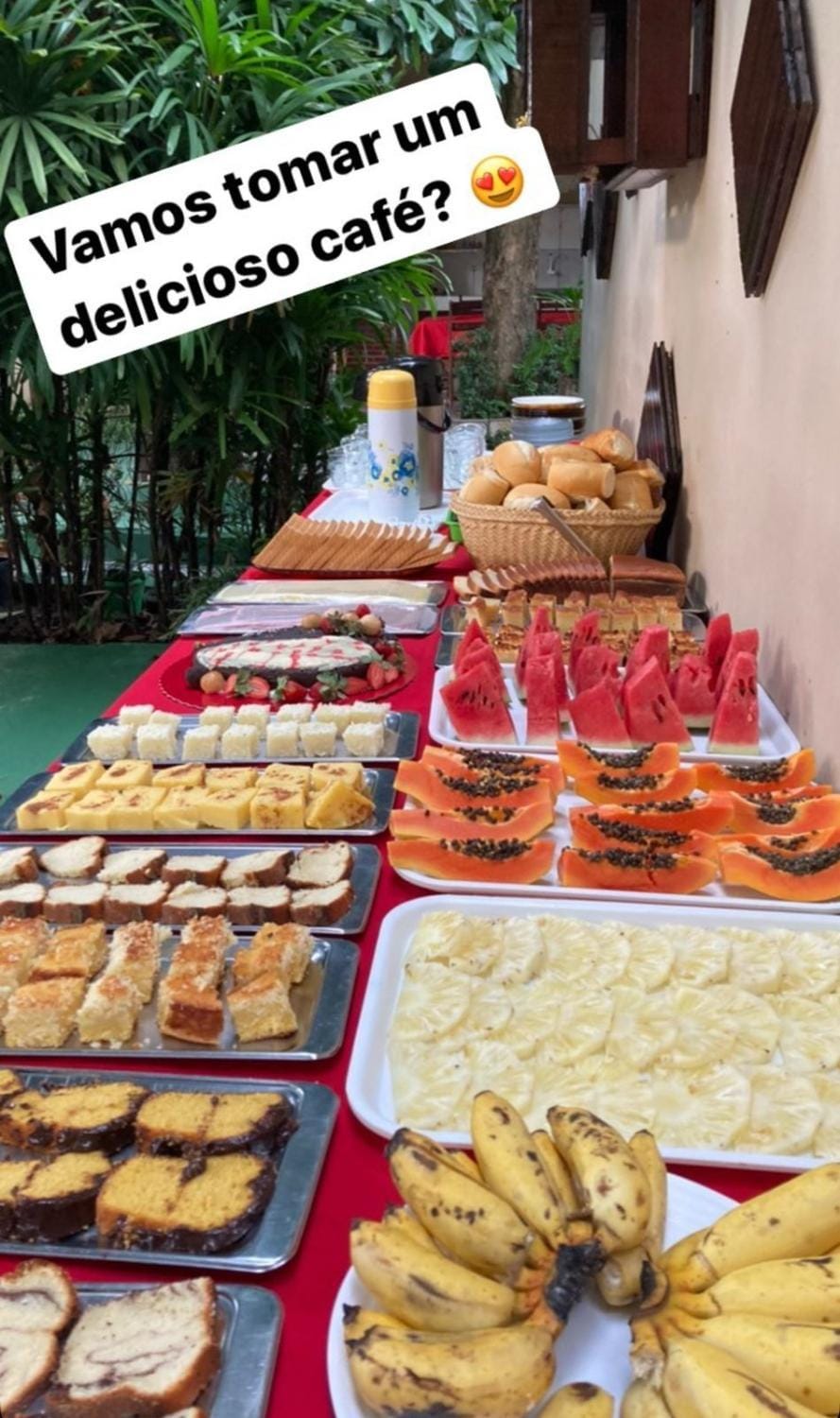 Food and drinks, Breakfast, Buffet breakfast, Lunch