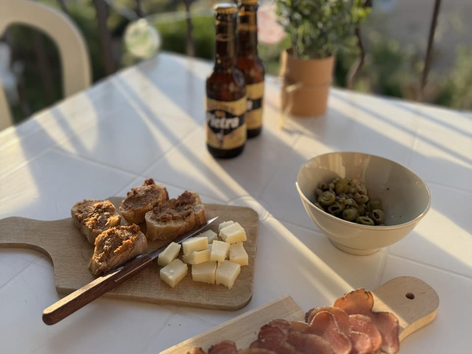 Food and drinks